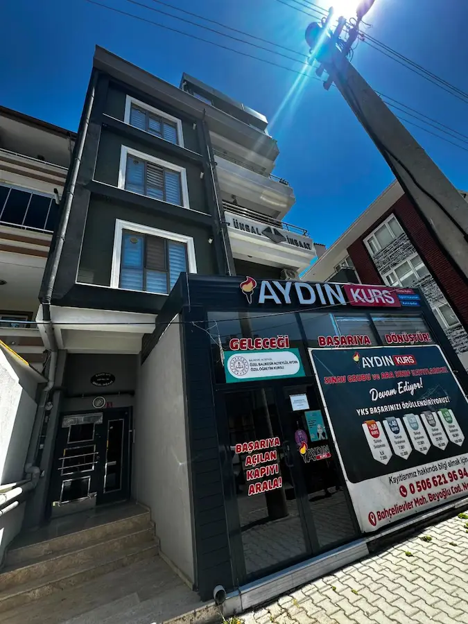 REMAX MİD'DEN 100.YIL TEKNİK LİSE CADDESİ ÜZERİNDE 2+1 SATILIK DAİRE