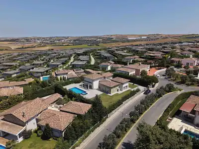 PARK VILLAGEDA 2.000 M² ARSA İÇERİSİNDE ÖZEL HAVUZLU 450 M² 6+1