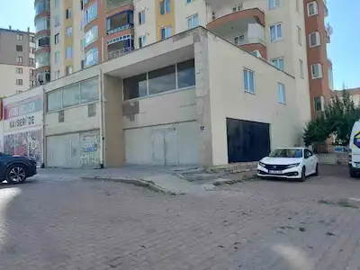 KAYSERİ MELİKGAZİ’DE GİRİŞ KAT 580 M² NET KURUMSAL OFİS | GÜNEY CEPHE | BOŞ & HEMEN KULLANIMA HAZIR