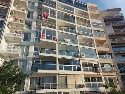 KÜÇÜKYALIDA YALI DAİRESİ 3+1, ÇİFT CEPHE, BALKONLU (BOŞ/EŞYASIZ)