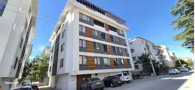 VİŞNELİK'TE YENİ BİNADA FERAH 2+1 KİRALIK DAİRE