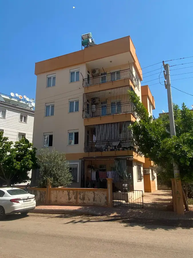 GÜNEŞ MAHALLESİNDE AYRI MUTFAKLI SATILIK 2+1 DAİRE