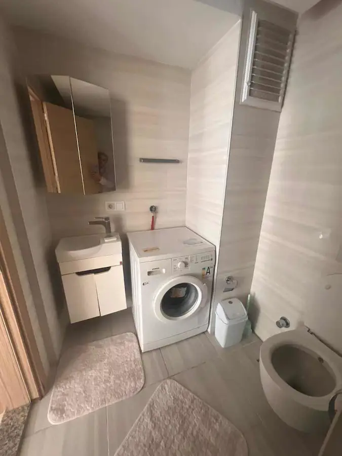 REMAX DIA'DAN DÜZCE ÜNİVERSİTE'DE EŞYALI 1+1 SATILIK DAİRE