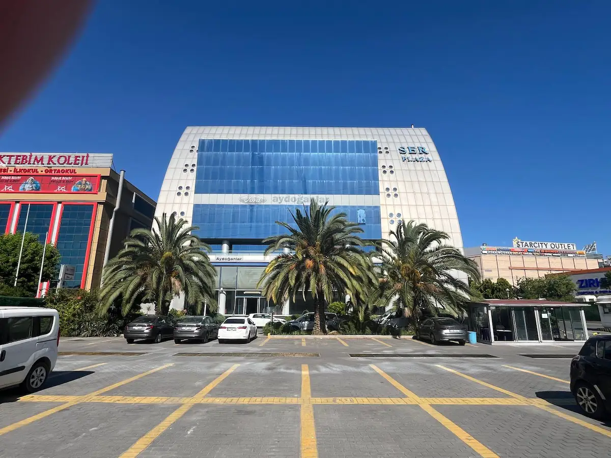 KIRALIK BASIN EKSPRES CEPHELI 1.500 M² OTOMOTIV SHOWROOM MERKEZI