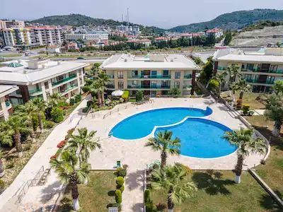 SİTE İÇERİSİNDE HAVUZLU KİRALIK 3+1 DAİRE (ARA KAT)
