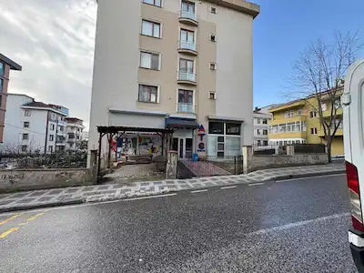 ÜMRANIYE IHLAMURKUYUDE KIRALIK DÜZ GIRIŞ DEPO & OFIS