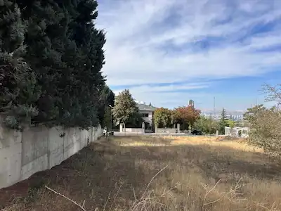 BİLKENT ŞAFAK SİTESİ’NDE ÖNÜ AÇIK KÖŞE KONUMLU SATILIK ARSA