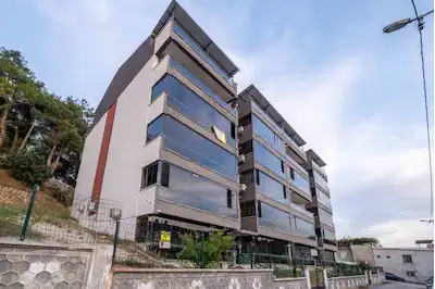 REMAX ADVANTAGE'DEN OVAAKÇA MERKEZDE 3+1 ARAKAT DAİRE
