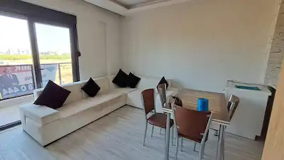 DÖŞEMEALTI YENİKÖY’DE YENİ BİNADA BİLİM ÜNİ YAKINI EŞYALI 1+1 KİRALIK DAİRE 