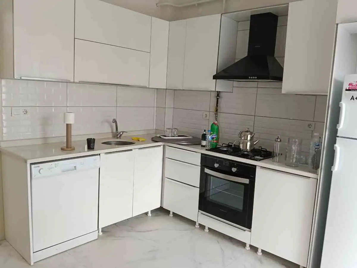 KUZEY TERMİNAL CİVARI 3.KATLI 3.KAT 3+1 SATILIK DAİRE 130M2 EBEVEYN BANYOLU
