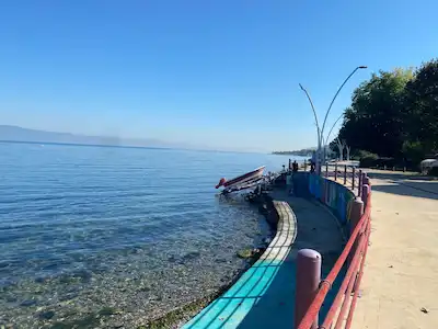 KARAMÜRSEL KAYACIK’TA ÇINAR SİTESİ’NDE EŞYALI 2+1 | BALKONLU | KREDİYE UYGUN