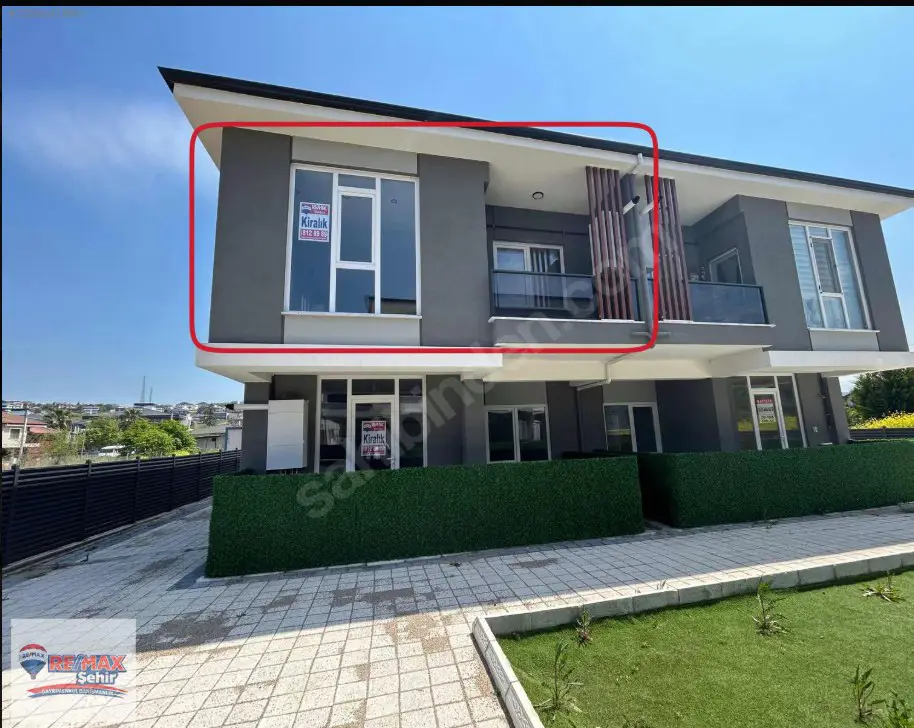 RE/MAX ŞEHİR'DEN ÖZDEN MAHALLESİNDE KİRALIK DAİRE