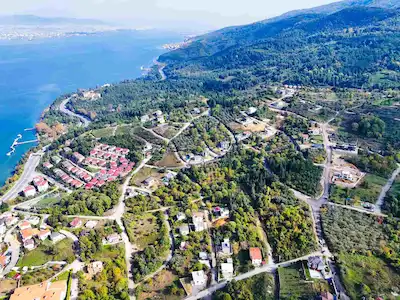 GÖLCÜK ULAŞLI’DA KONUT İMARLI MÜSTAKİL PARSEL VİLLA ARSASI (ADA 128 / PARSEL 13)