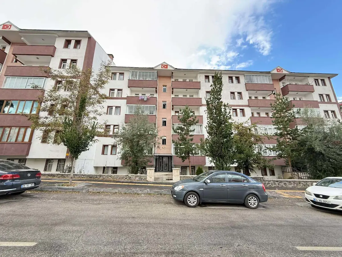 REMAX İLKE'DEN YILDIZKENT'TE 3+1 KİRALIK DAİRE