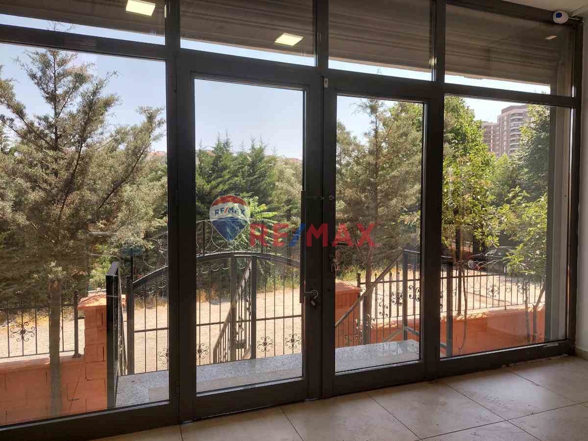 ŞİLE OTOYOLUNA CEPHE MUHTEŞEM KONUMDA KİRALIK KOMPLE BİNA/PLAZA