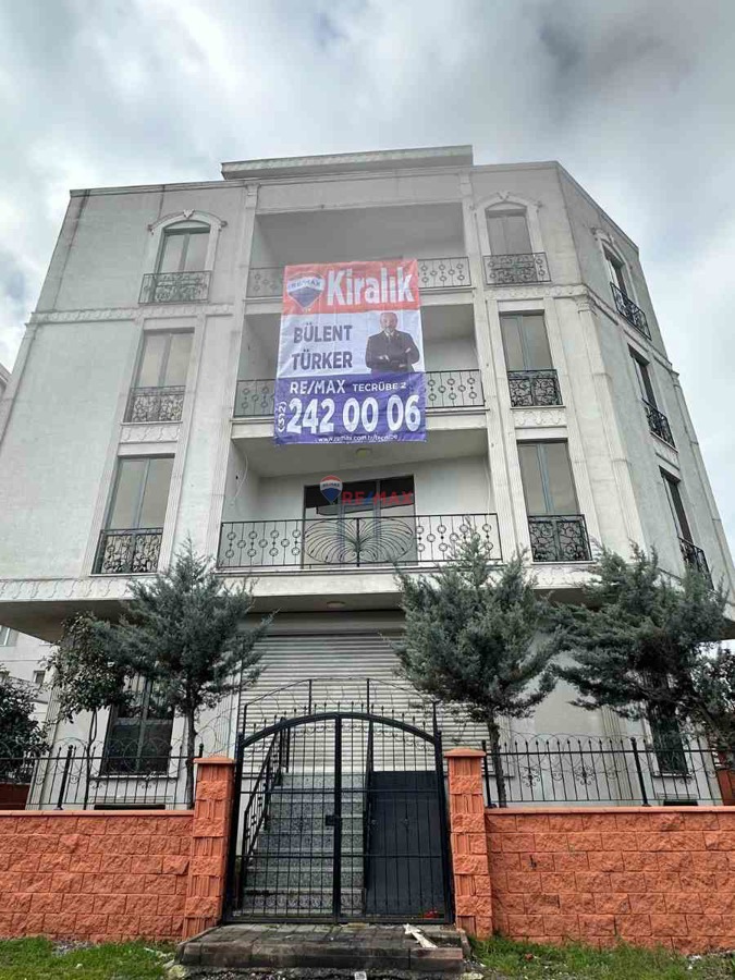 ŞİLE OTOYOLUNA CEPHE MUHTEŞEM KONUMDA KİRALIK KOMPLE BİNA/PLAZA