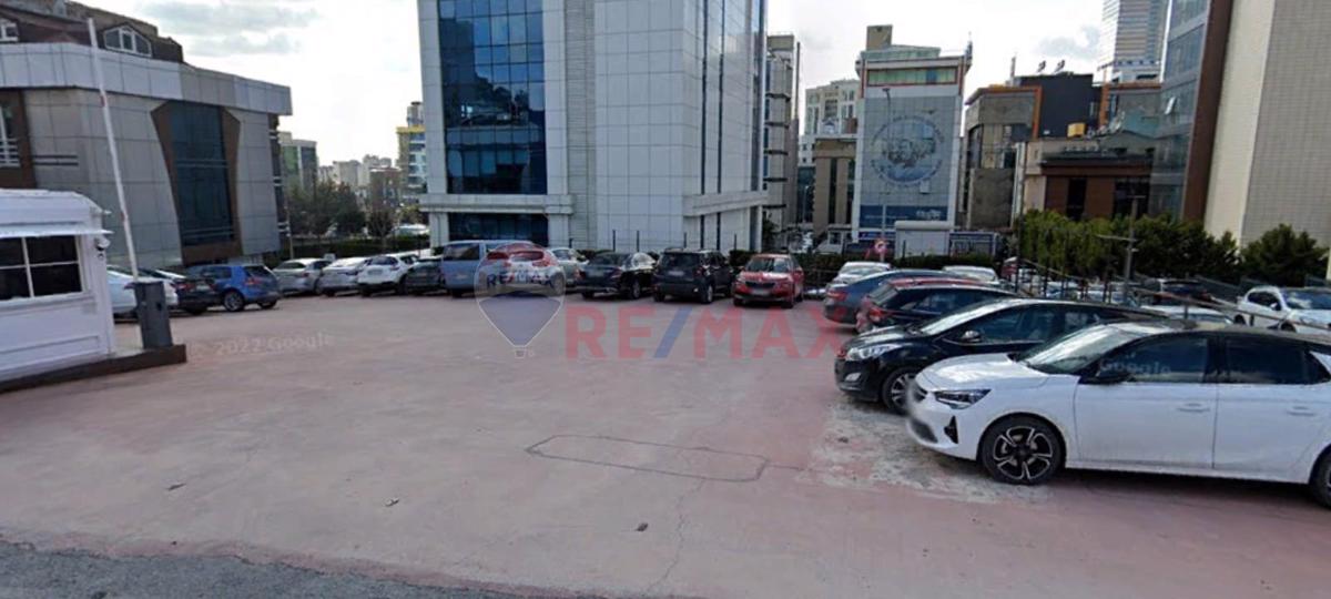 ATAŞEHİR KÜÇÜKBAKKALKÖY 632m2 İMARLI ARSA