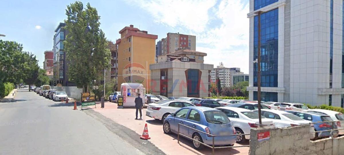 ATAŞEHİR KÜÇÜKBAKKALKÖY 632m2 İMARLI ARSA