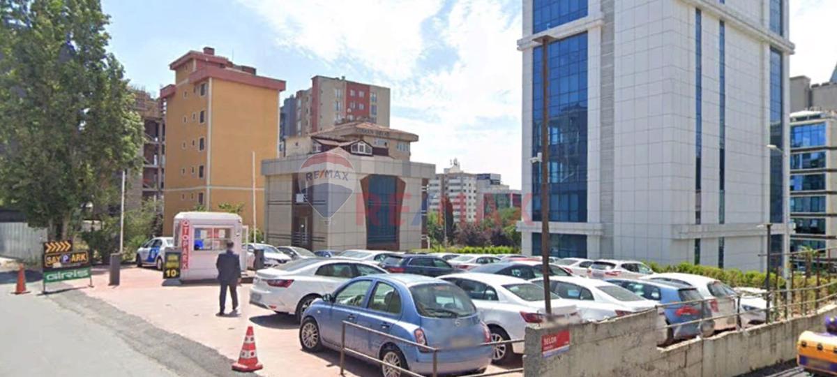 ATAŞEHİR KÜÇÜKBAKKALKÖY 632m2 İMARLI ARSA