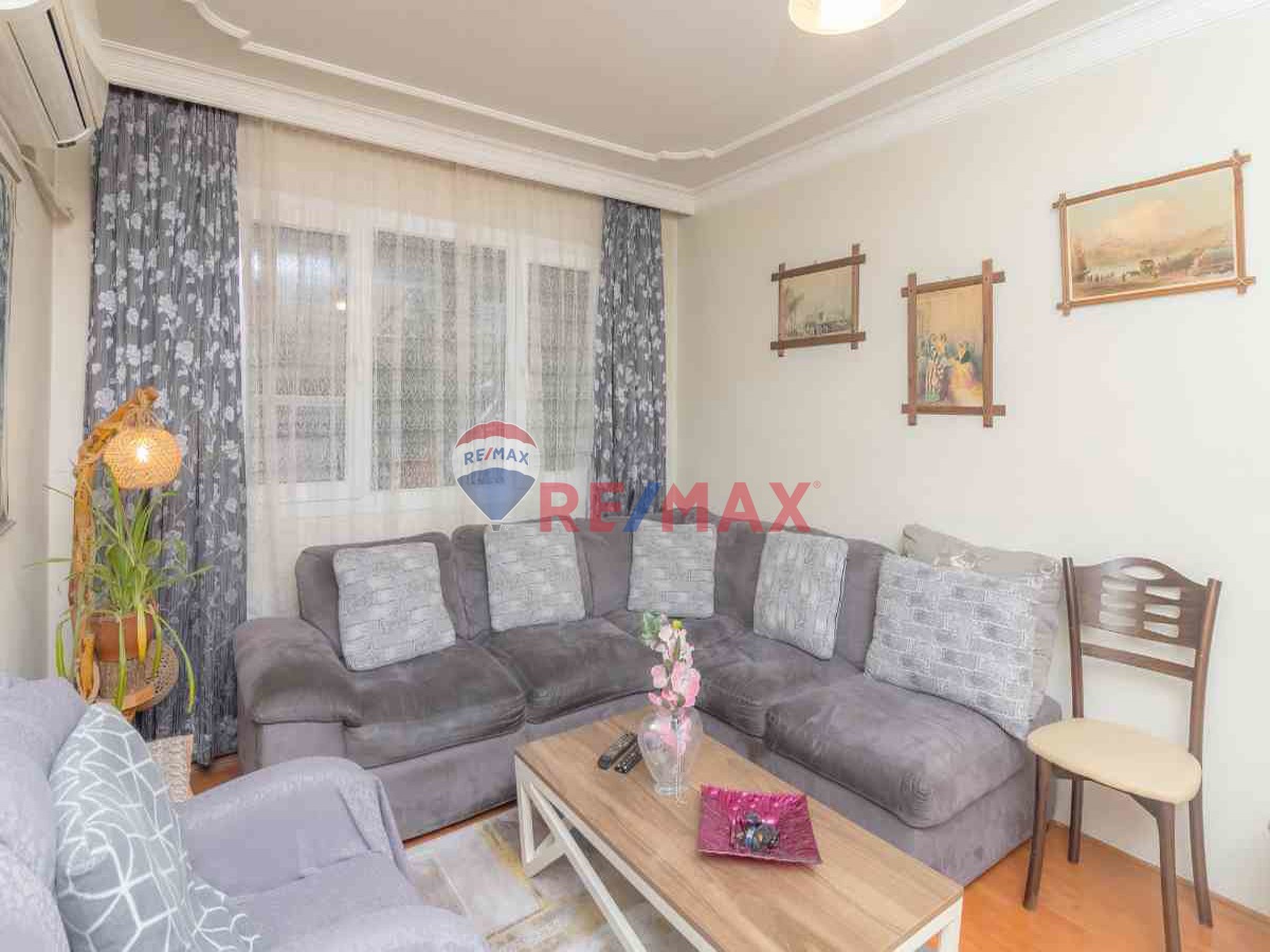 BUCA GÜVEN MAHALLESI'NDE SATILIK 2+1 DAIRE