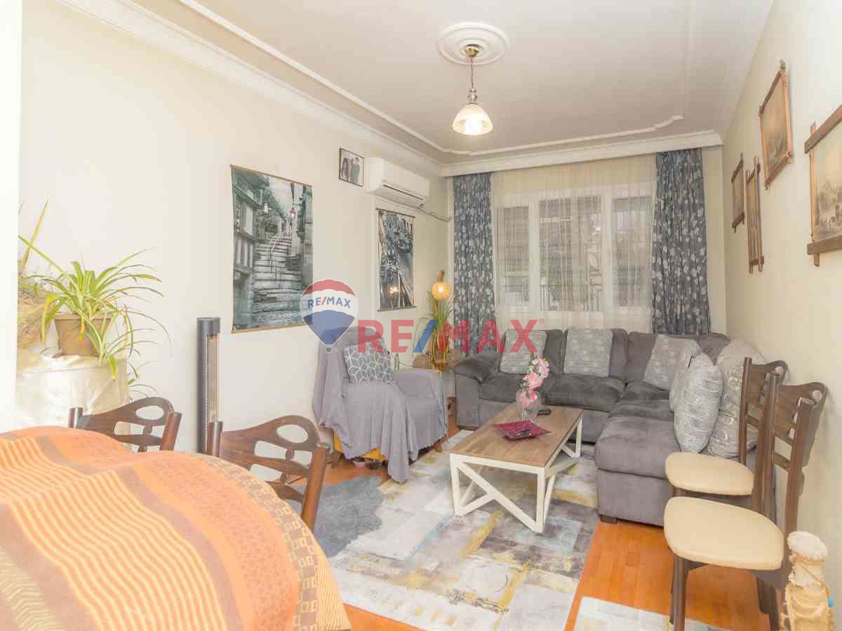 BUCA GÜVEN MAHALLESI'NDE SATILIK 2+1 DAIRE