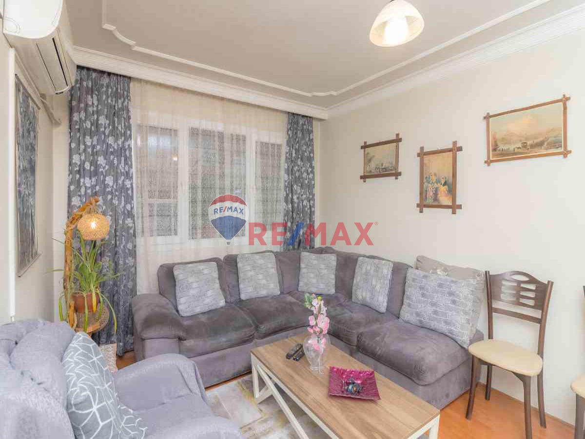 BUCA GÜVEN MAHALLESI'NDE SATILIK 2+1 DAIRE