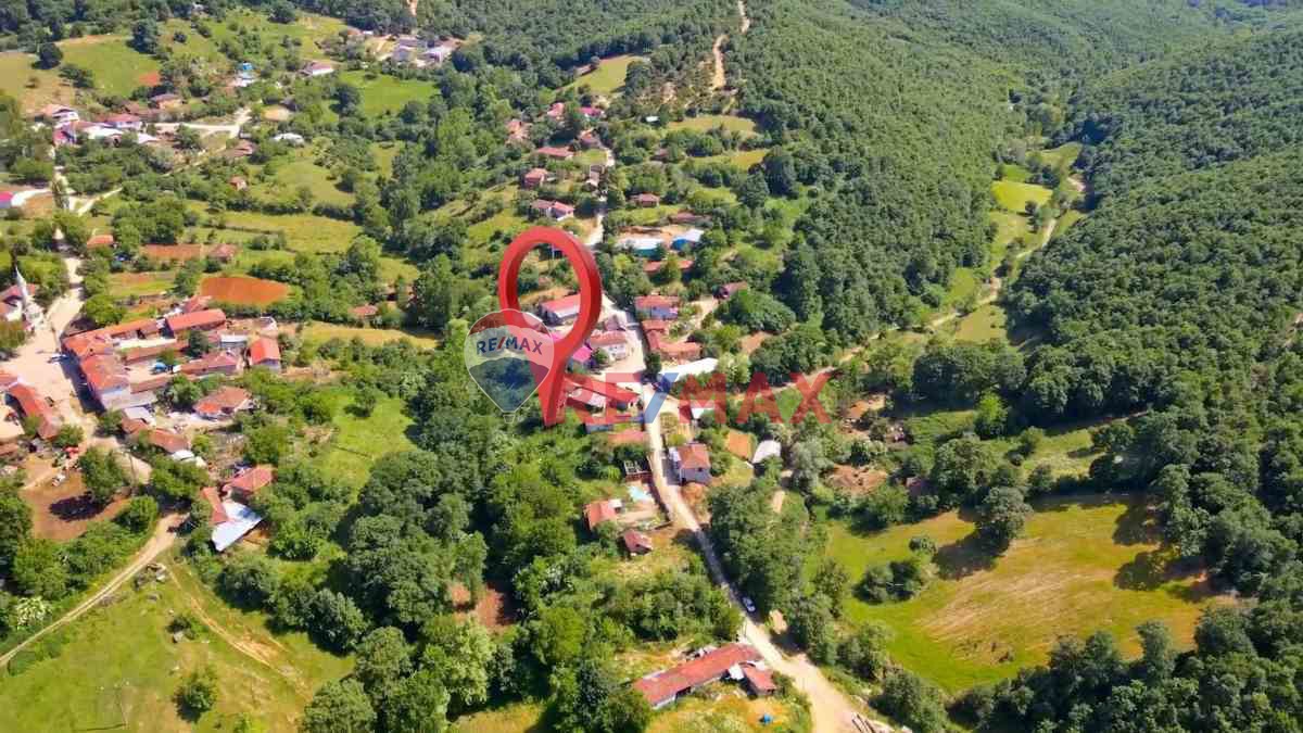 MANYAS ERECEK MAH. 703 M2 ARSA İÇİNDE İKİ KATLI AHŞAP EV