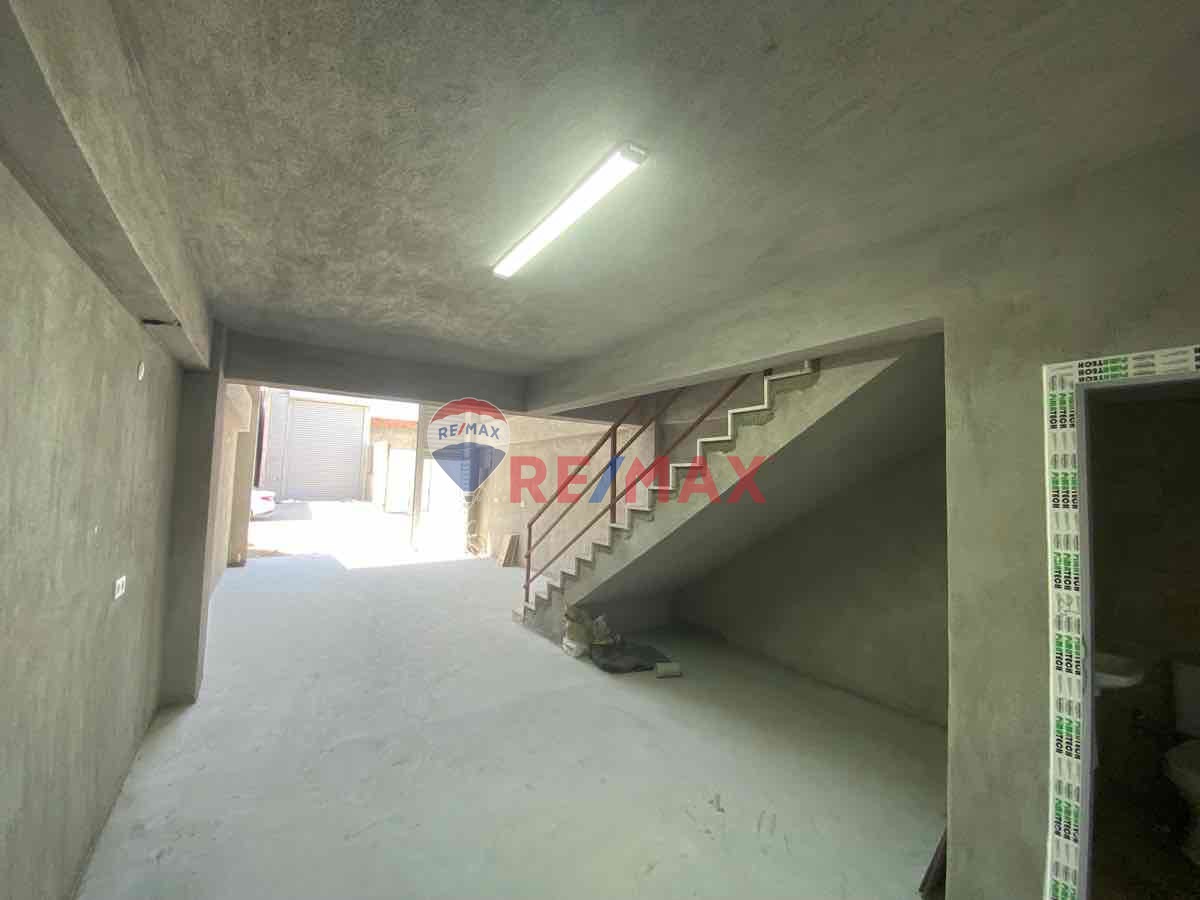 TORBALI ATATÜRK SANAYİ SİTESİNDE KİRALIK SIFIR DÜKKAN