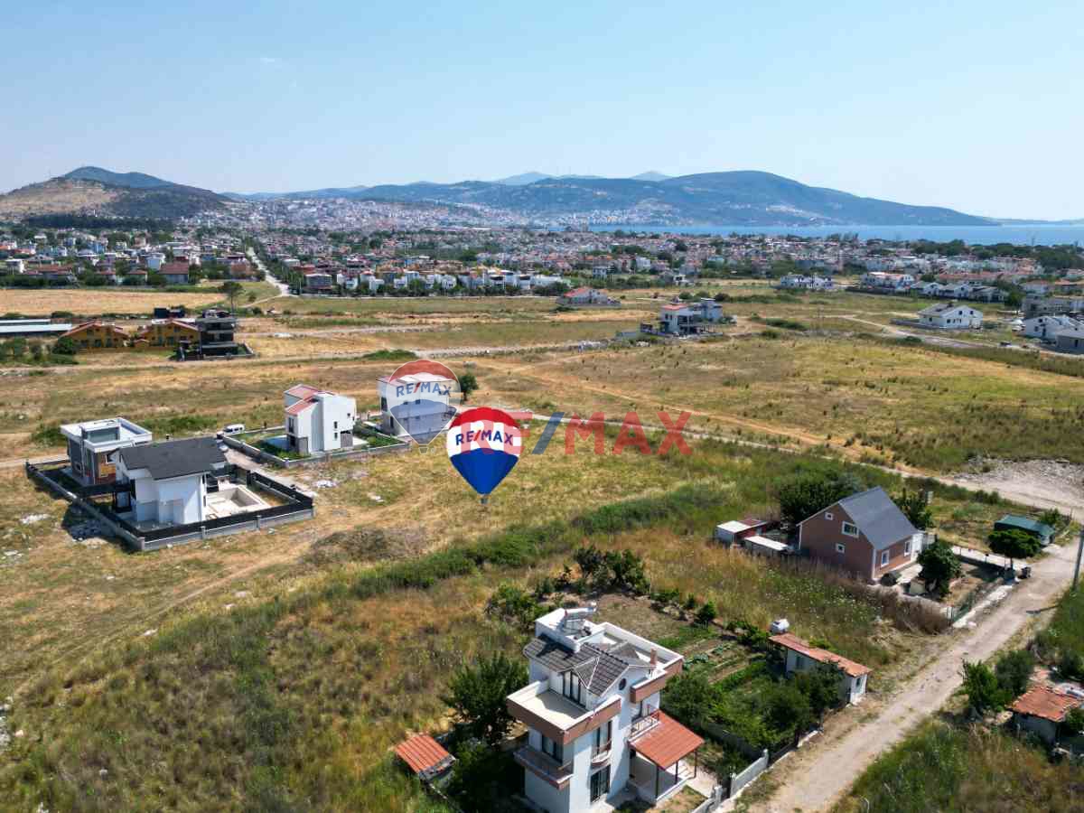 DIKILI İSMETPAŞADA SATILIK 412 M² MÜSTAKIL VILLA ARSASI!