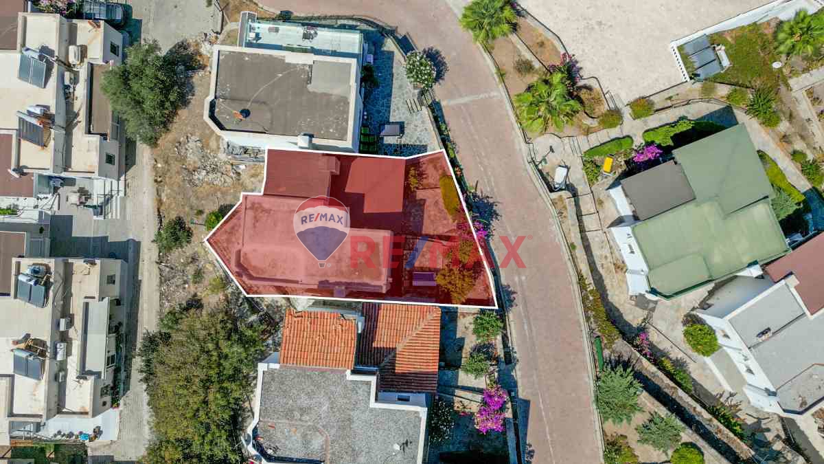 GÜMÜŞLÜK SITE IÇINDE DENIZ MANZARALI MÜSTAKIL EV