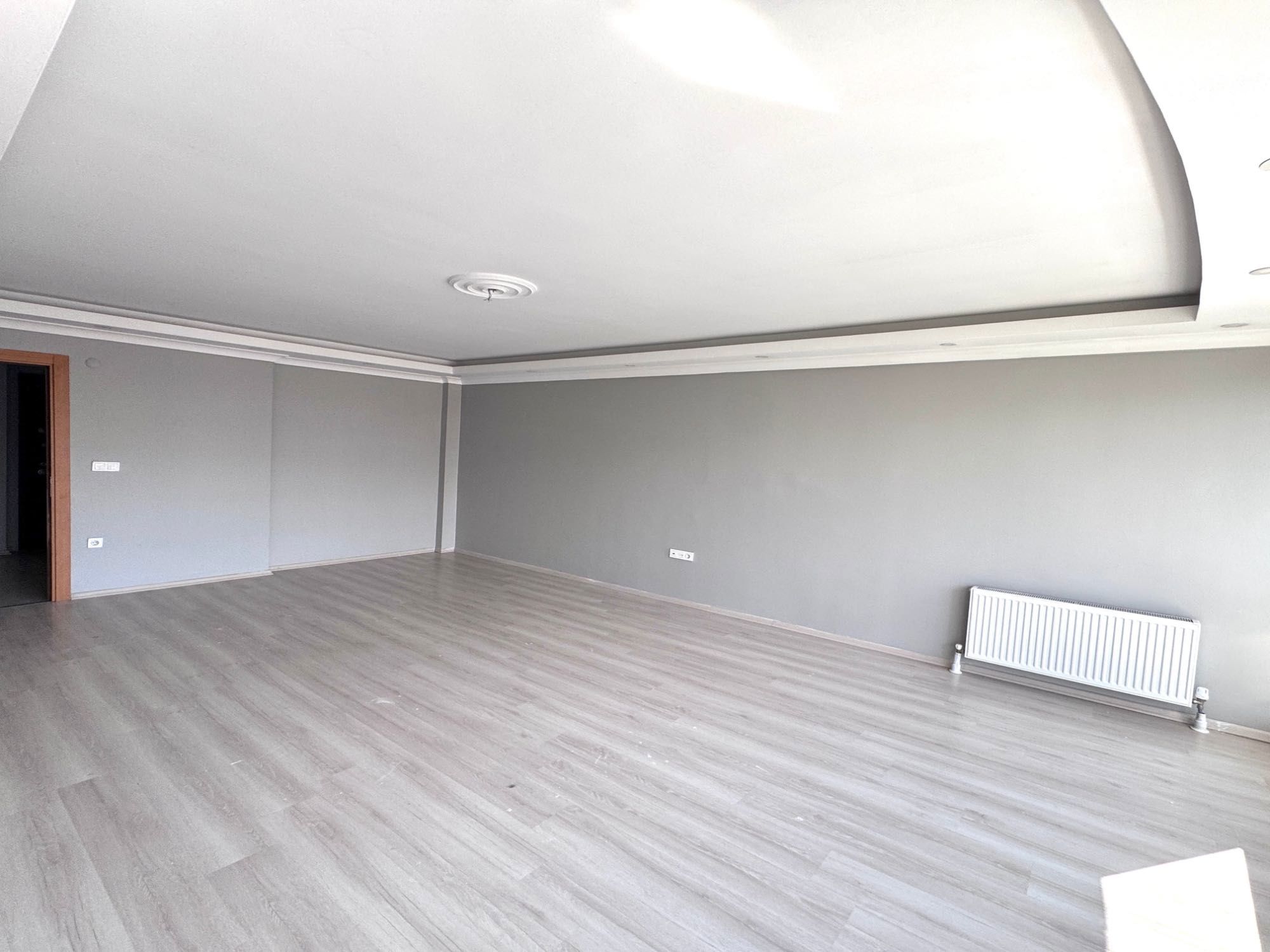 ATAŞEHİR MERKEZİ KONUM LÜKS SIFIR 290 M² YÜKSEK TAVAN DUBLKES