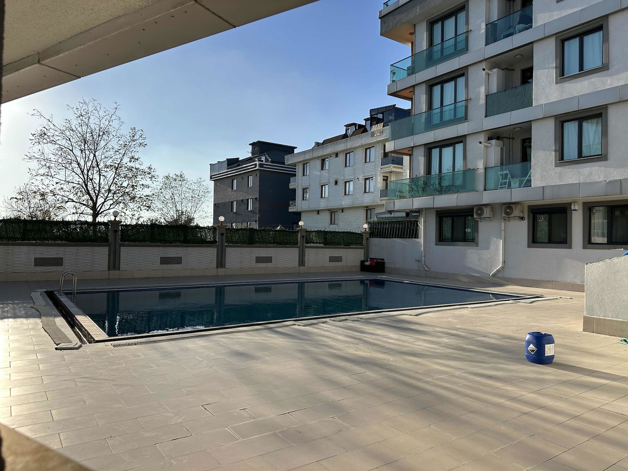 CAMELLİA 2 EVLERİ SATILIK ARA KAT GENİŞ 3+1