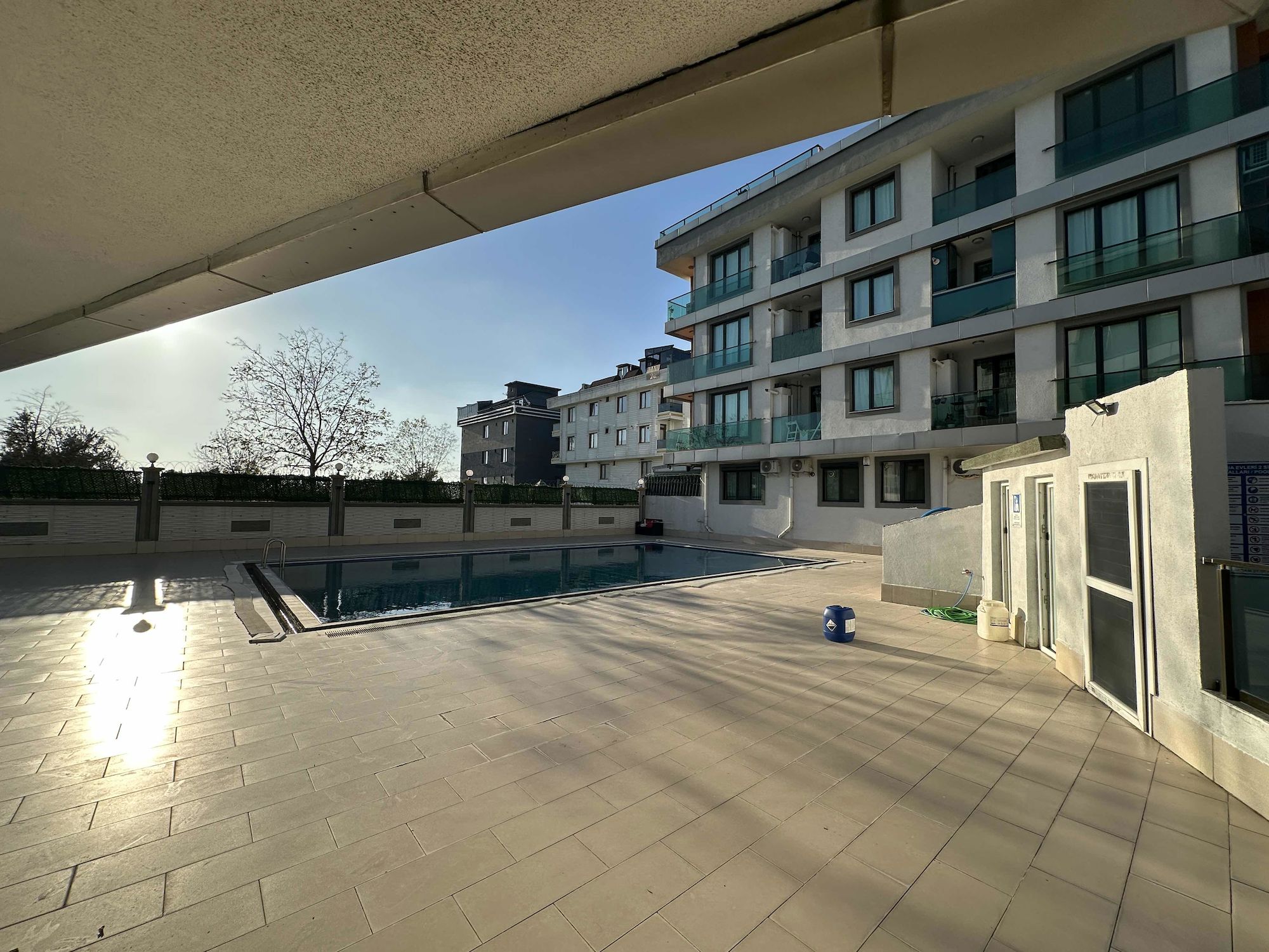 CAMELLİA 2 EVLERİ SATILIK ARA KAT GENİŞ 3+1