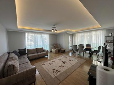 CAMELLİA 2 EVLERİ SATILIK ARA KAT GENİŞ 3+1