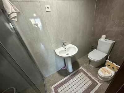 CAMELLİA 2 EVLERİ SATILIK ARA KAT GENİŞ 3+1