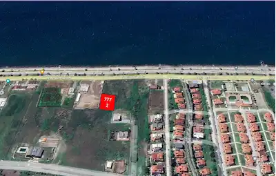 ÖZERLI'DE SAHILE YAKIN PARSELDE YIL SONU FIRSATINI KAÇIRMAYIN!