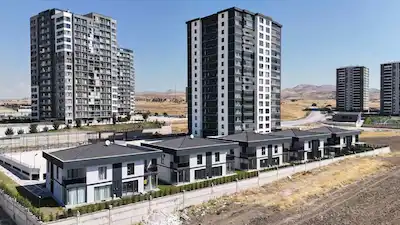 “REMAX VOGUE” KATRE ROYAL ÇAKIRLAR'DA 4+1 FERAH 190 M² DAİRE