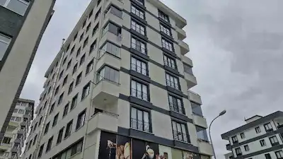 CUMHURİYET MAHALLESİ YENİ BİNADA SATILIK 2+1 KULLANIŞLI DAİRE
