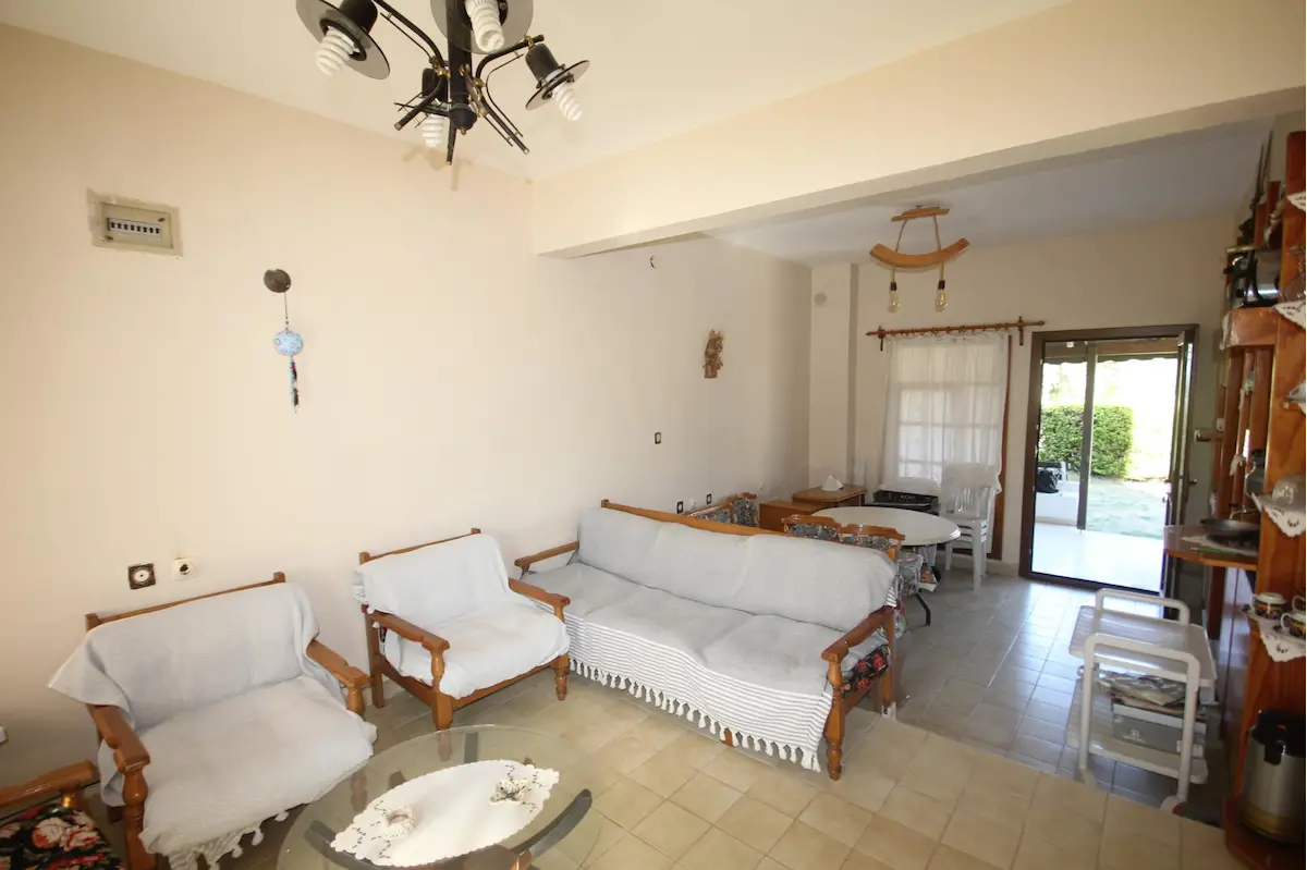 ÇEŞME ÇİFTLİKKÖY DORUK SİTESİ DENİZ MANZARALI SATILIK VİLLA