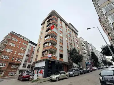 56'LAR MERKEZİ KONUMDA MASRAFSIZ 3+1 GENİŞ DAİRE