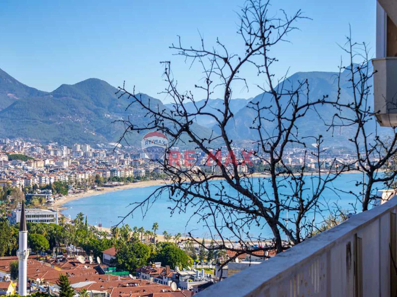 ALANYA KALESİNDE SATILIK BİNA VE DÜKKAN