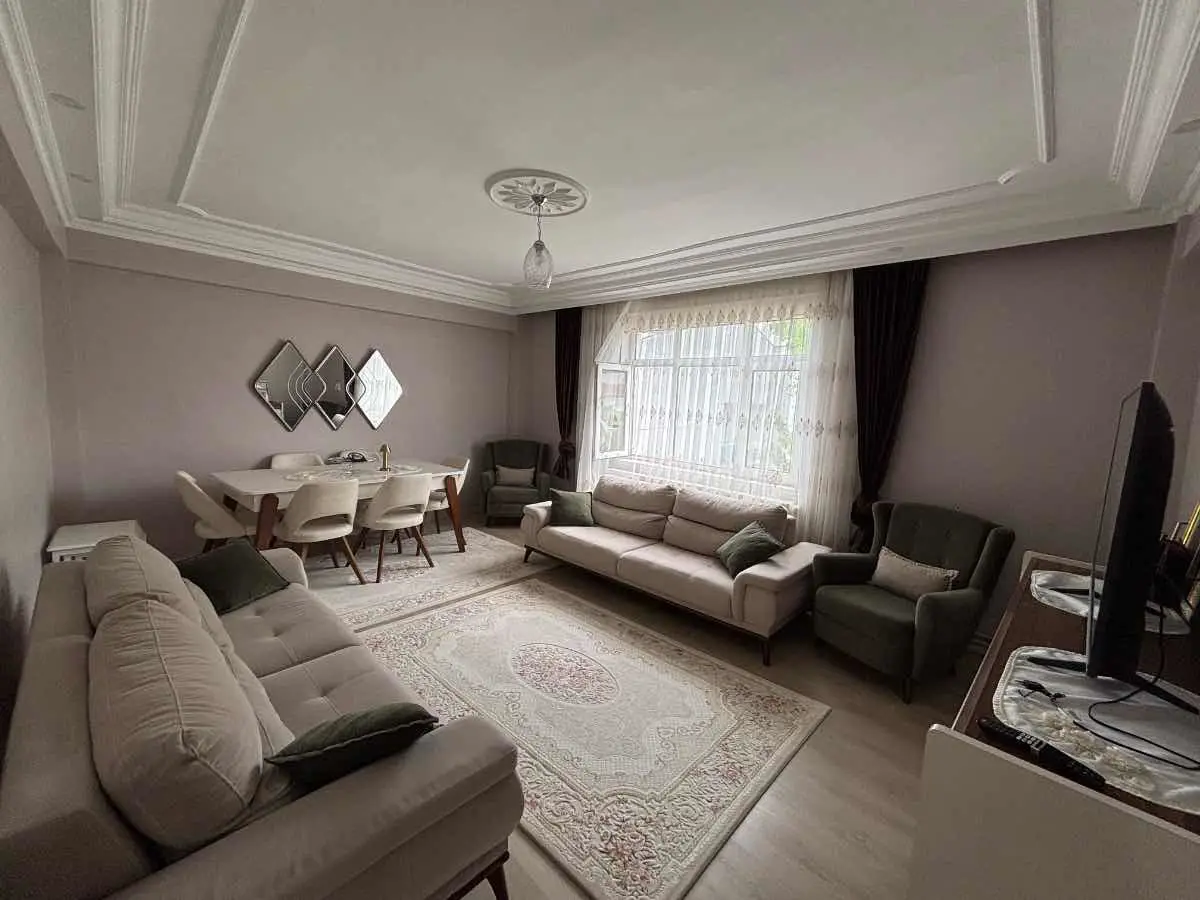 ŞEHRİN TAM KALBİNDE KAÇINILMAYACAK FIRSAT GENİŞ 3+1 DAİRE