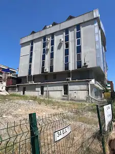 ŞERIFALI'DE TICARI YATIRIMA UYGUN SATILIK BINA