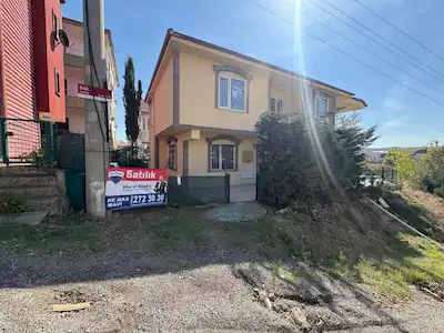 REMAX MAVİ'DEN KARASUDA SATILIK 3+1 DUBLEX EV