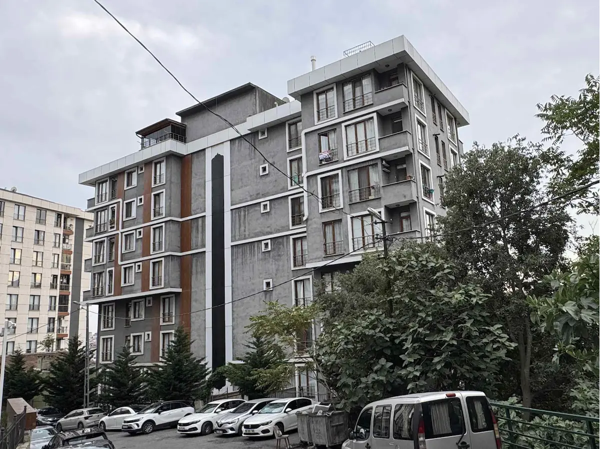 ALİBEYKÖY ÇIRÇIR NEVA PARK APARTMANI 90M² 2+1 BALKONLU, ÇİFT ASANSÖR, AÇIK KAPALI OTOPARK, ARAKAT,