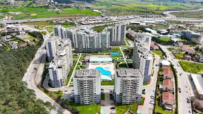 ÇEKMEKÖY NIŞANTEPE'DE GENİŞ TERASLI SATILIK 4+1 LÜKS DAIRE