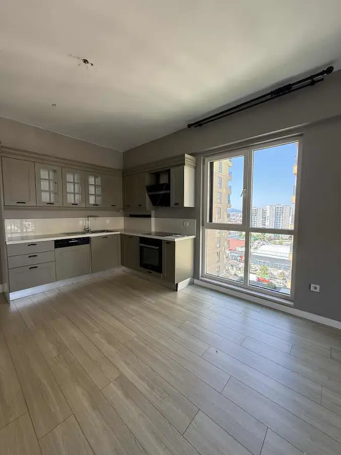 SANCAKTEPE’DE SİTE İÇİNDE GÜNEY CEPHE 2+1 | 2 BANYO | BALKON | KREDİYE UYGUN