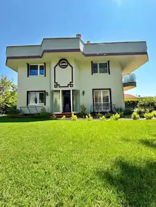 PENDIK ÇAMLIK ASUDE KONAKLARI 8 + 1 SATILIK SITE IÇINDE VILLA