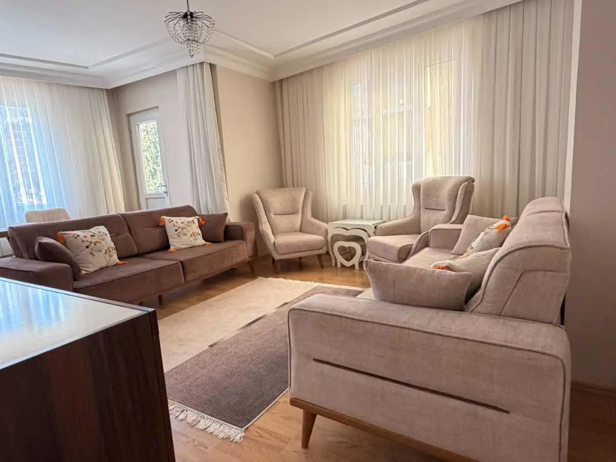 FEVZİ ÇAKMAKTA METROYA YÜRÜME MESAFESİNDE 3+1 SATILIK DAİRE