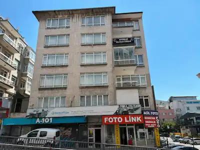 AKAY 'DA MUHTEŞEM KONUMDA 3+1 120MT2 KIZILAYA YÜRÜME MESAFESİNDE